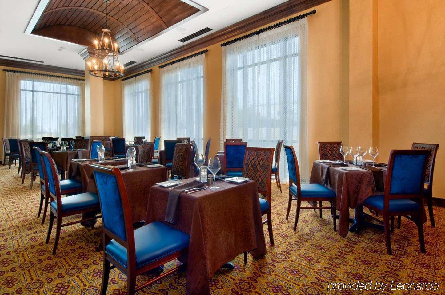 Hilton Phoenix Chandler Restaurant photo